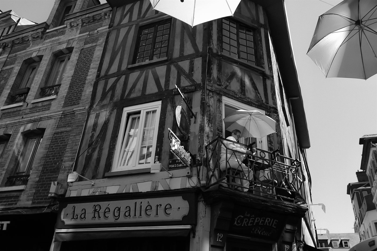 Rouen, photographie de rue en noir et blanc