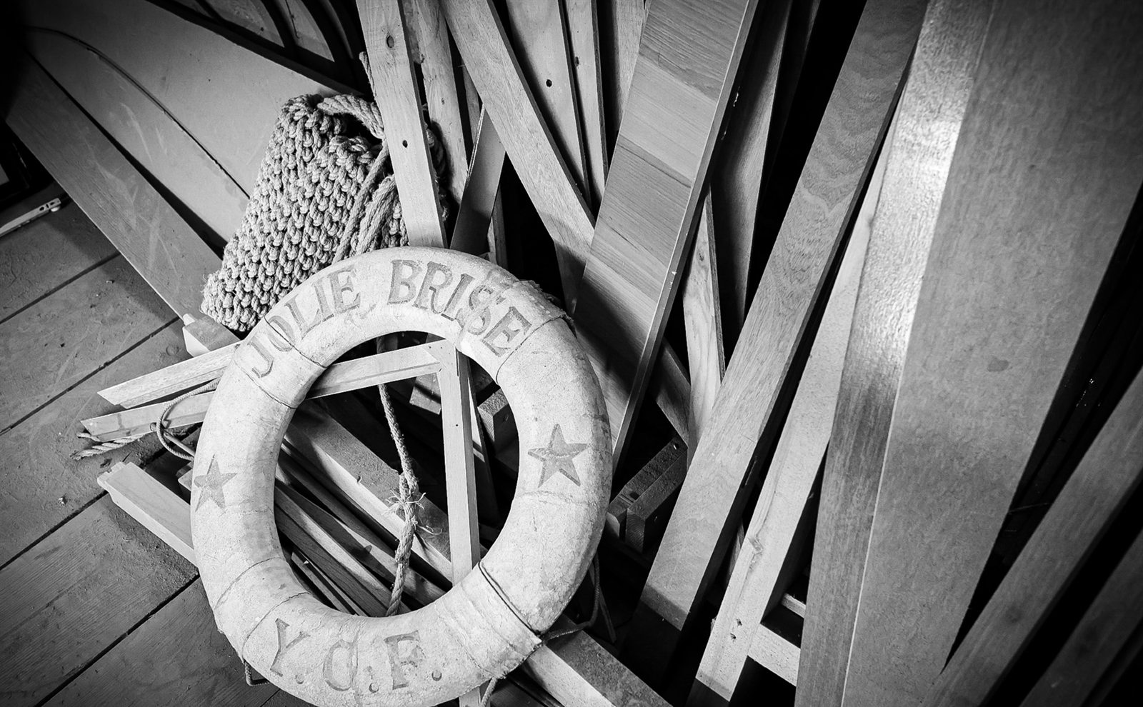 Chantier naval de Rouen : le hangar, les outils, les charpentiers de marine