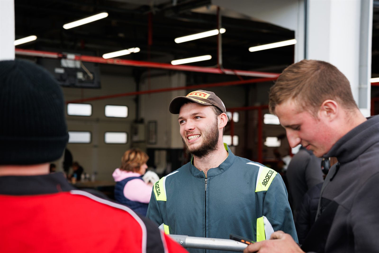 Paddock de Magny-Cours, preparation, arrets au stand et ravitaillement
