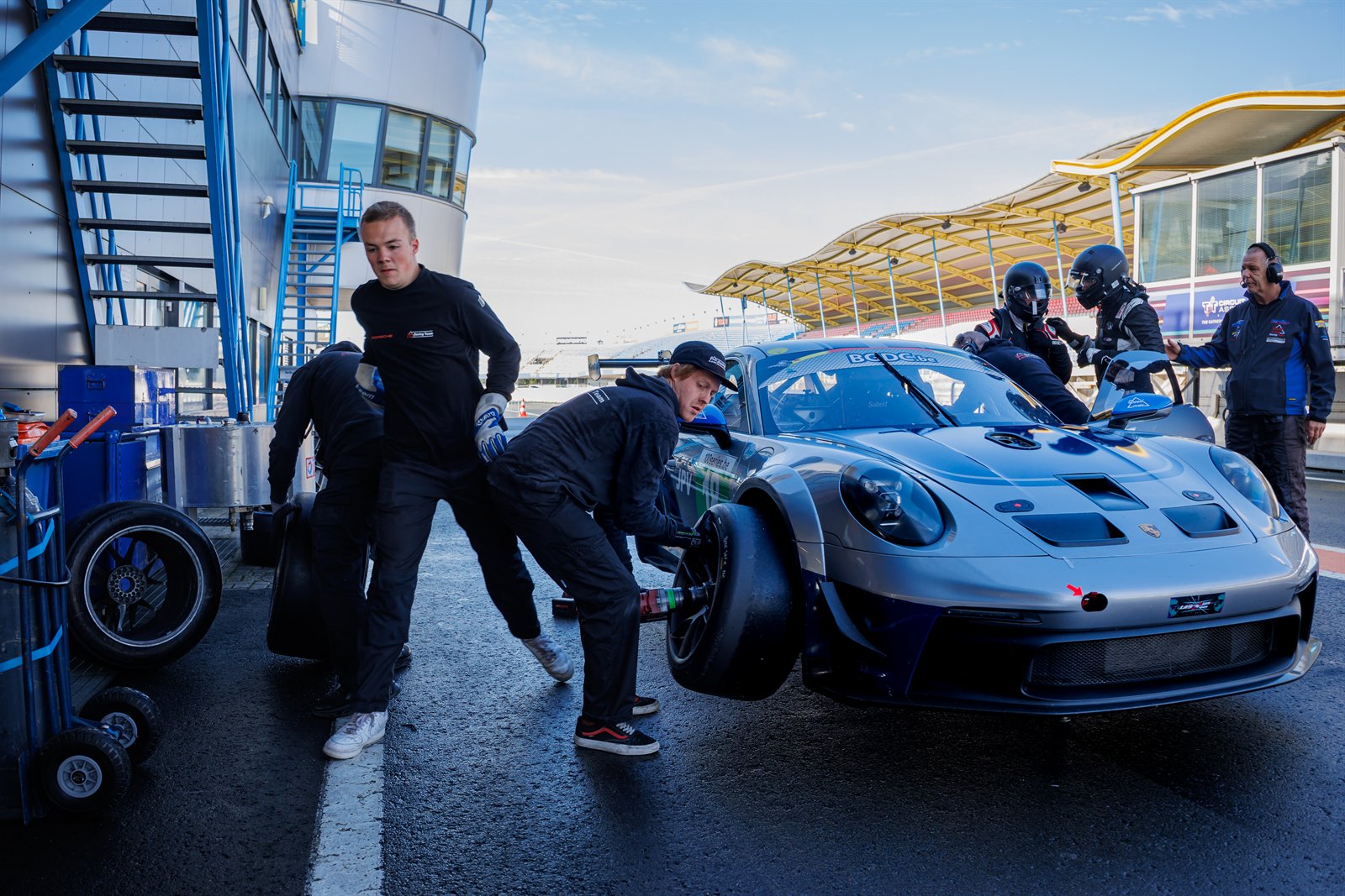 TT Circuit Assen, qualifications, Porsche sur le cric