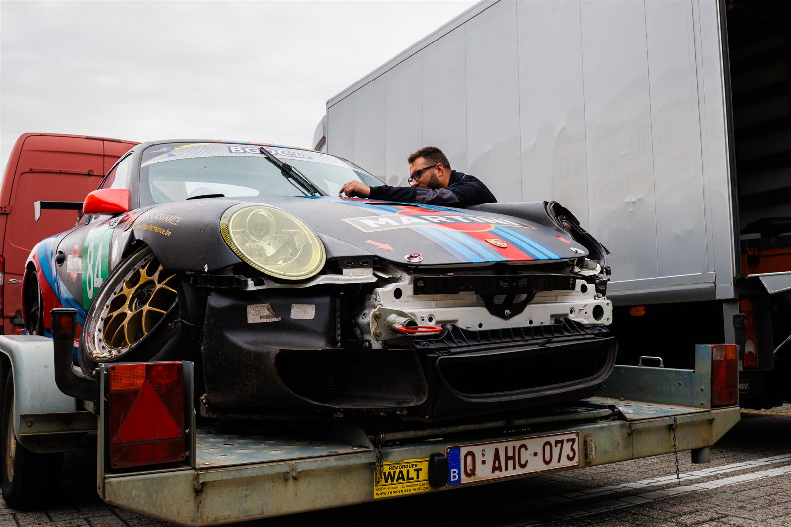 TT Circuit Assen, Porsche accidentee chargee sur la remorque