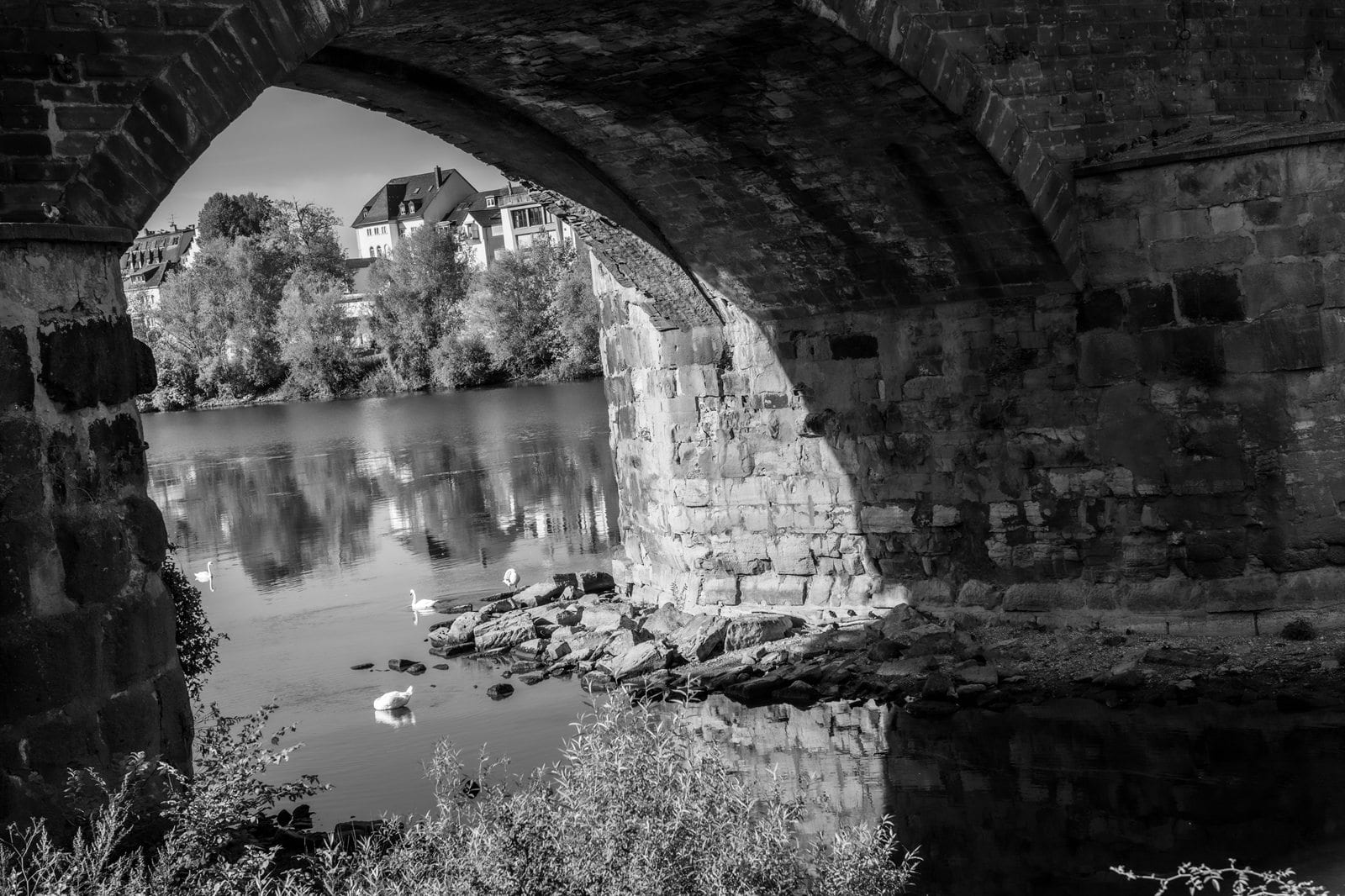 Trier et la vallee de la Moselle, en noir et blanc