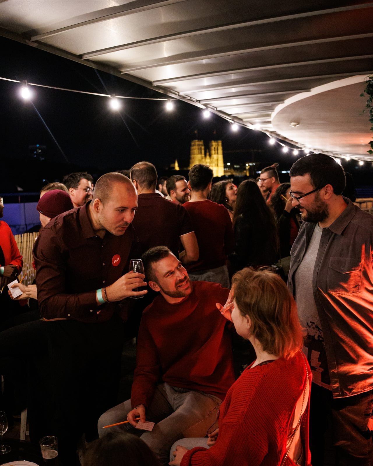 Red Party, soiree en rouge sur un toit bruxellois