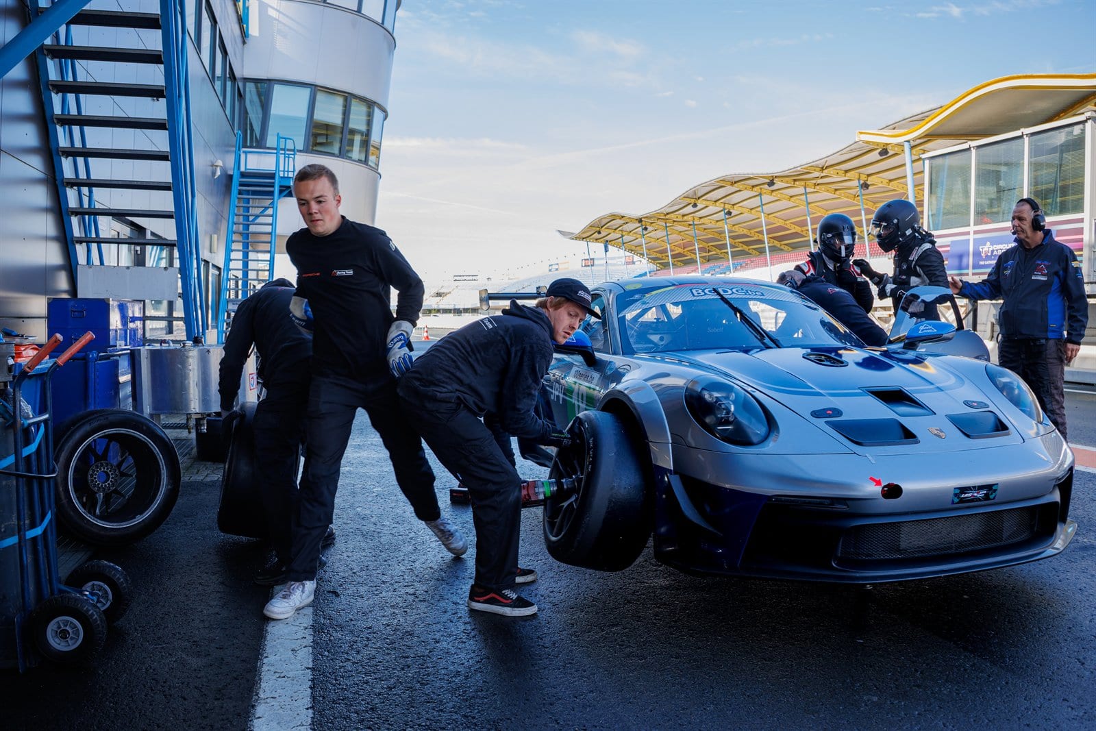 TT Circuit Assen, qualifications, Porsche sur le cric